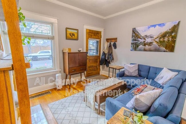 Photo - 127 E Exposition Ave Apartment