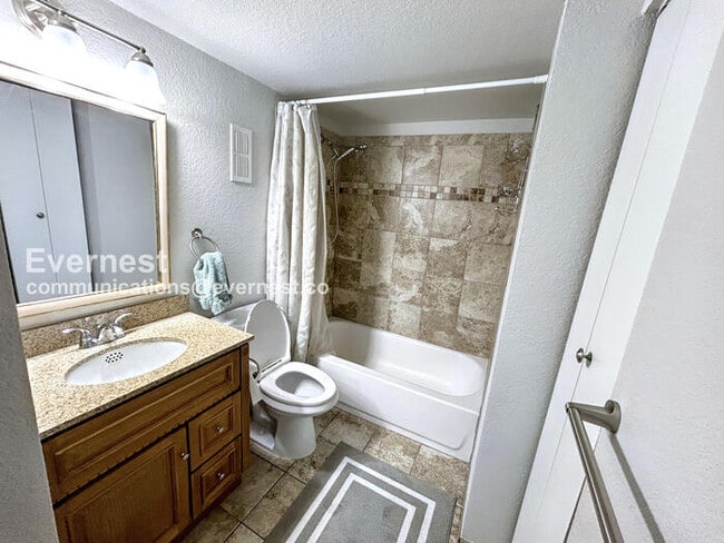 Foto del edificio - 13200 E Jewell Ave