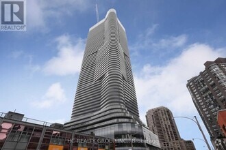 Building Photo - 11-5911 Wellesley St W