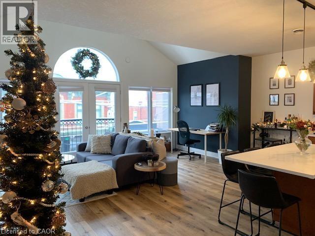 Building Photo - 171 Locke St S