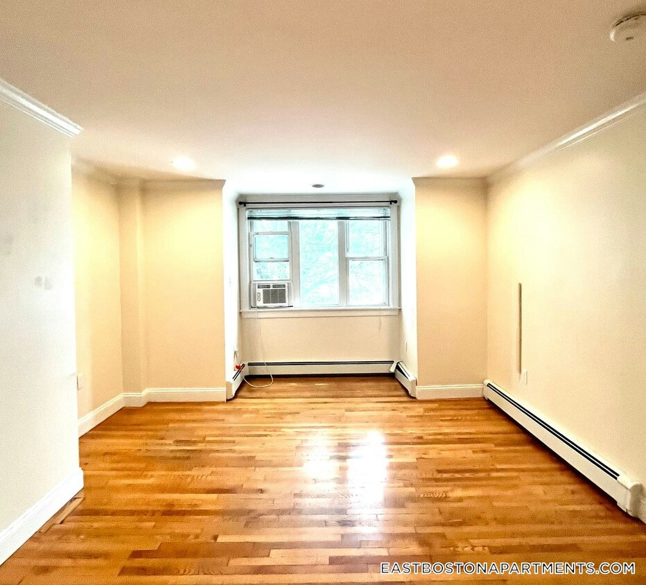 Foto principal - 234 Lexington St