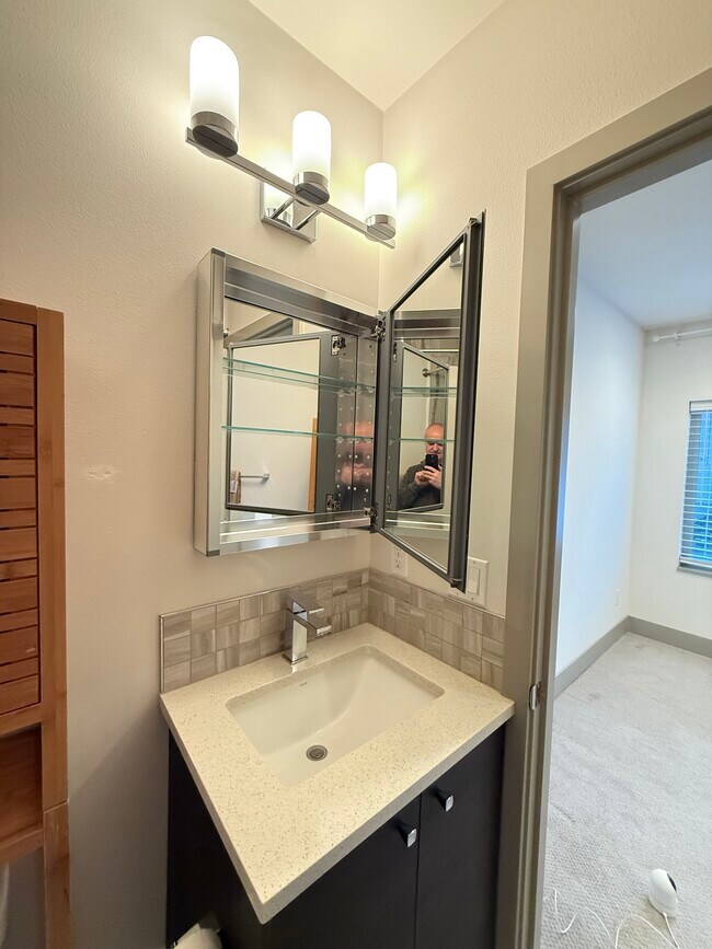 Dormitorio uno baño - 4143 California Ave SW