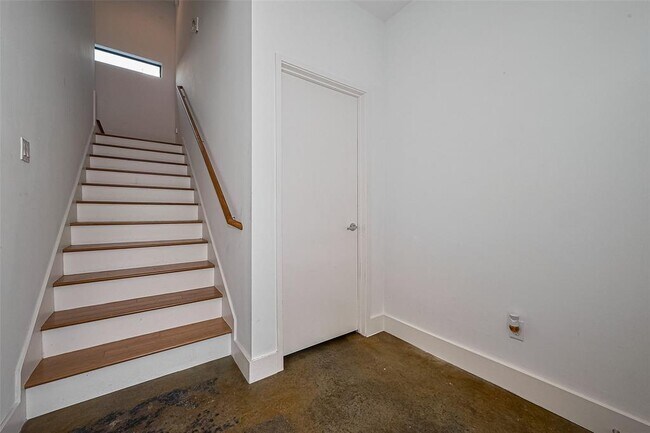 Foto del edificio - 5012 Cornish St