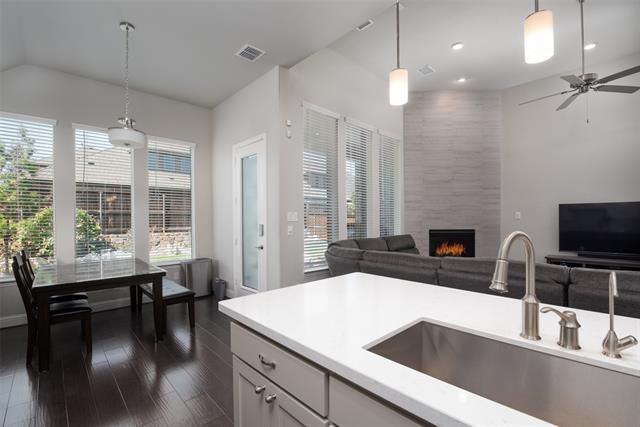 Foto del edificio - 14224 Gatewood Ln