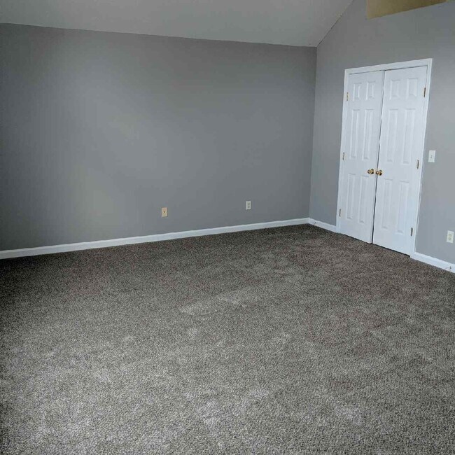 Foto del edificio - 6017 Eden Ln