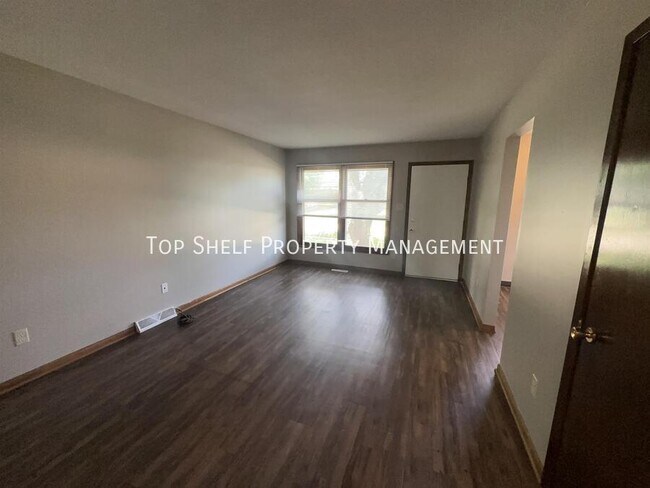 Foto del edificio - 4323 67th St