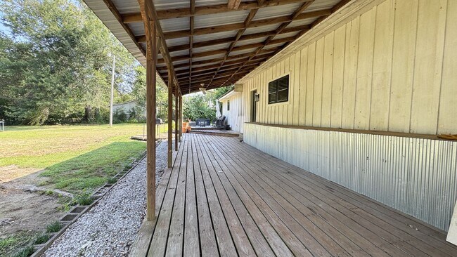 Building Photo - 993 Highway 17