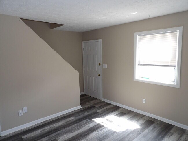 Foto del edificio - 432 Harrodsburg Ln