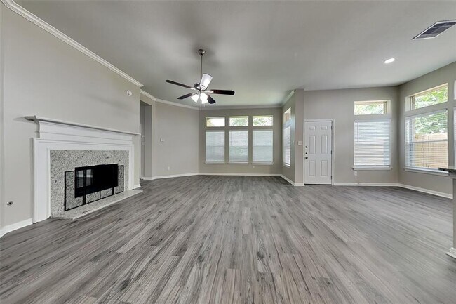 Foto del edificio - 6818 Auburn Oak Trail