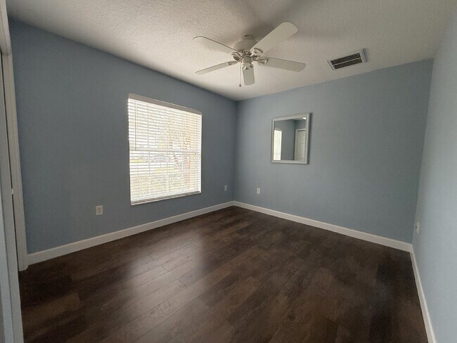 Foto del edificio - 7801 Brisbane Ct