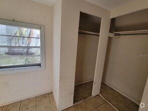 Building Photo - 12325 Lakeshore Dr