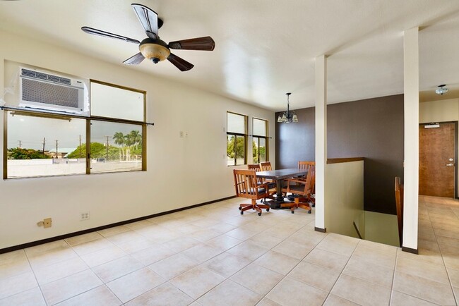 Building Photo - 2 Bed/1.5 Bath Upstairs Lihue Apartment fo...