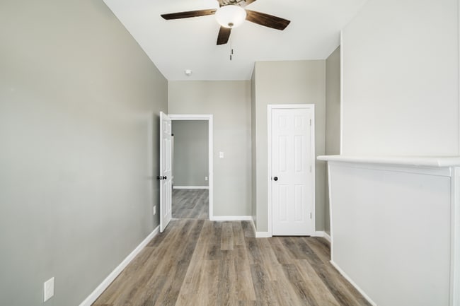 Building Photo - 4201 Viola St