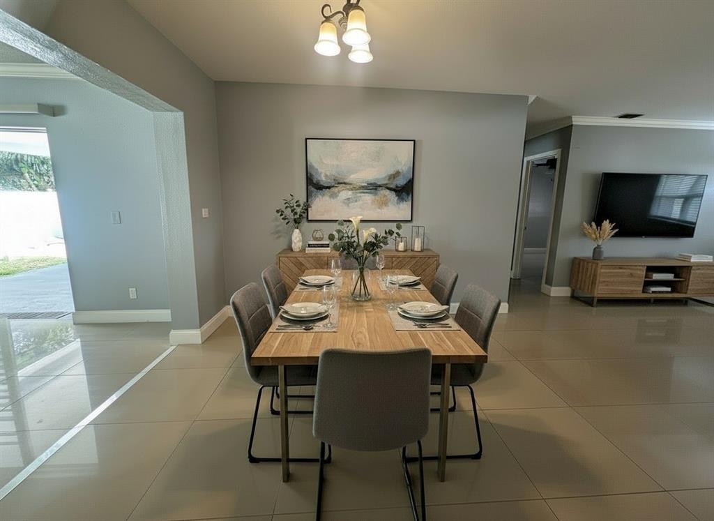 Foto principal - 6881 SW 6th St