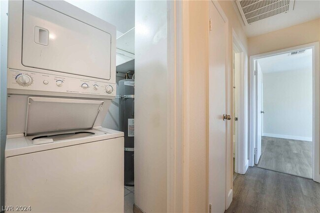 Building Photo - 4156 Zavala St