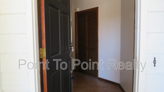 Building Photo - 1878 Shadow Ridge Trail