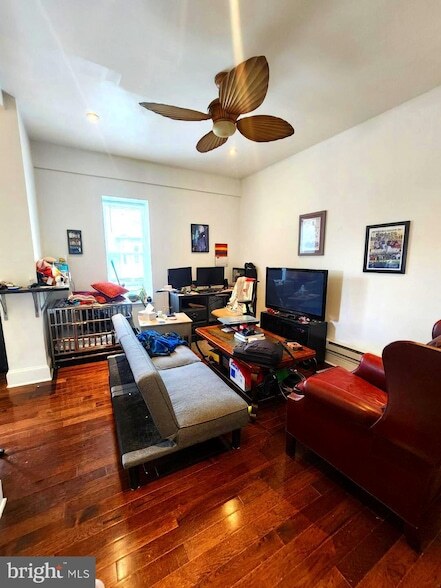Photo - 4043 SPRING GARDEN ST Unit 2R