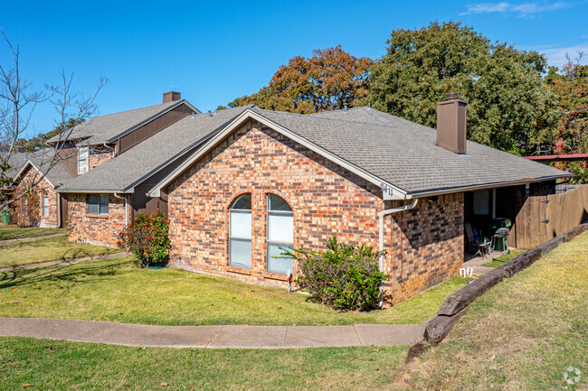 Attractive Brick Façade - Kingsford Court