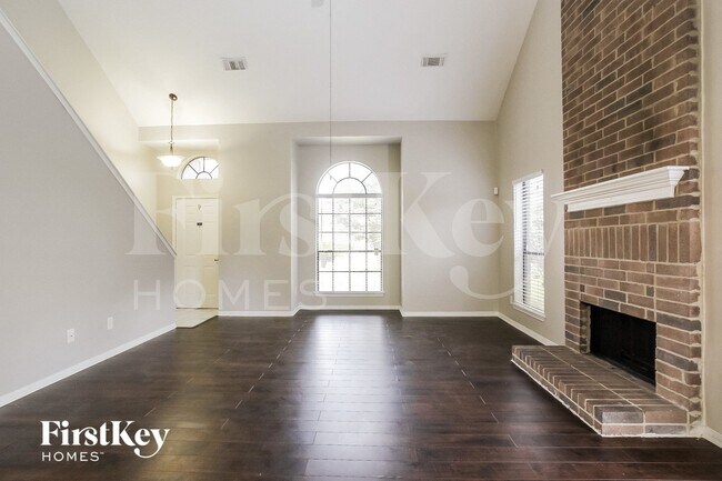 Building Photo - 2922 Eaglenest Ln