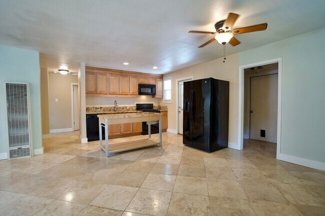 Foto del edificio - 1383 Spruce St