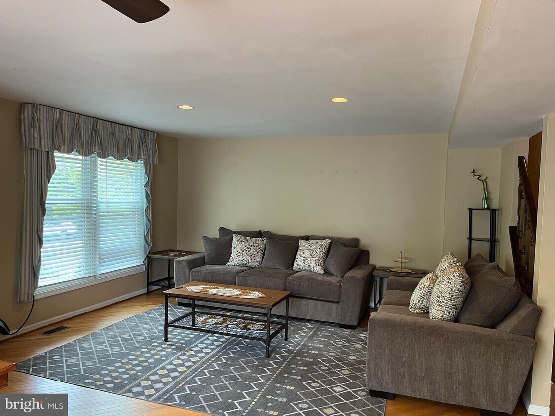 93 Beacon Square, Chesterbrook, PA 19087 Townhome Rentals in