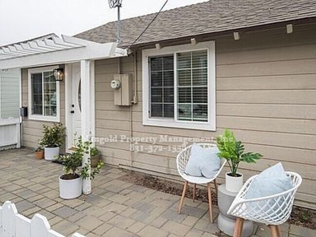 Foto del edificio - Great Home Near Downtown Monterey With Fen...