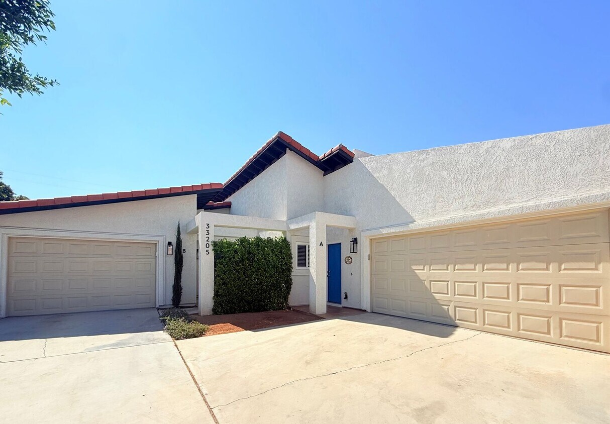 Foto principal - AVAILBLE NOW!! 3 Bedroom 2 Bathroom in Cat...