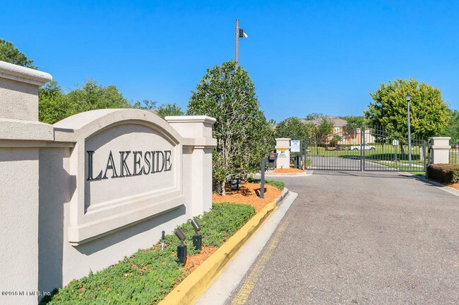 Foto del edificio - 6824 Lake Mist Ln