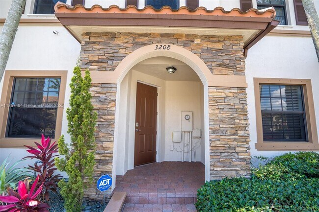 Foto del edificio - 3208 SE 6th St