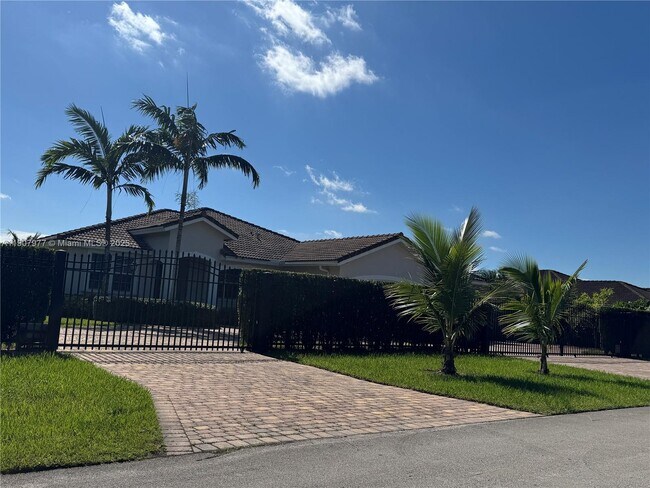 Foto del edificio - 12800 SW 222nd St