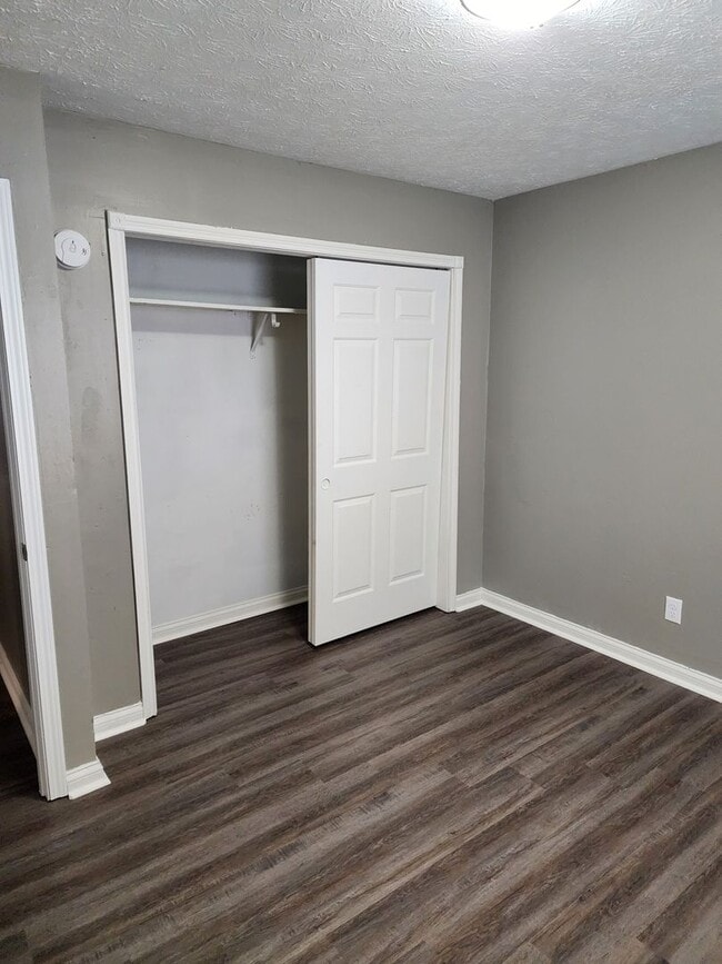 Foto del edificio - 2 bedroom 1 bath apartment