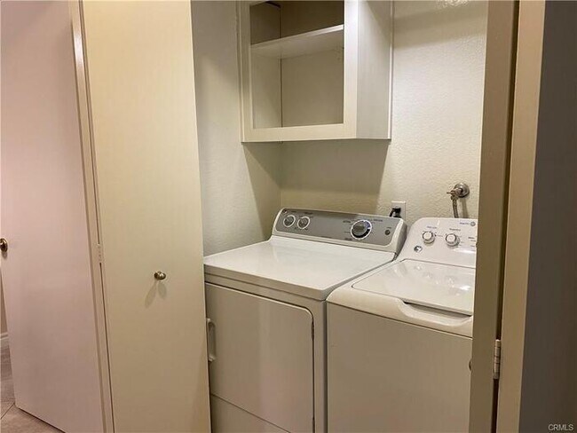 Foto del edificio - 10430 E Briar Oaks Dr