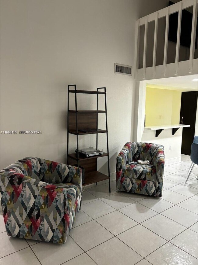 Foto del edificio - 9403 Fontainebleau Blvd