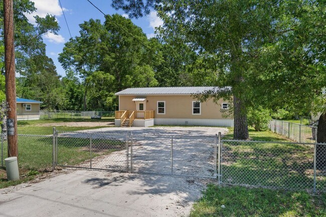 Building Photo - 1943 Farm to Market 1010 Rd