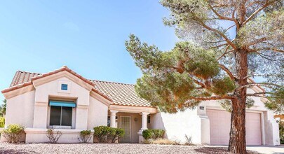 Building Photo - 3001 Anna Bay