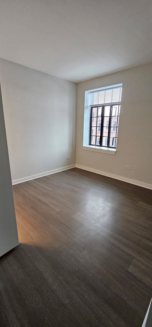 Foto del edificio - 2857 N Clybourn Ave