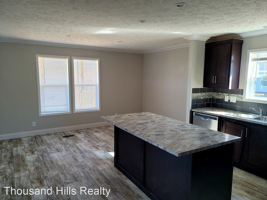 3 br, 2 bath House 525 Presbyterian Street House Rental in