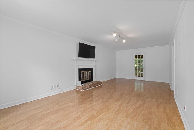 Foto del edificio - 3804 Zenith Pl