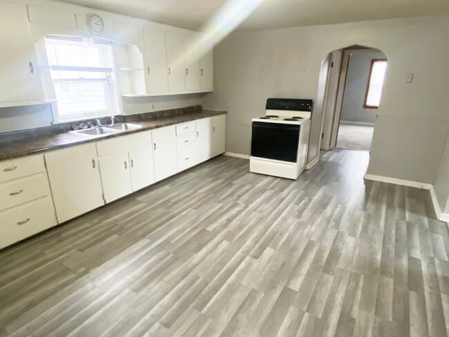 Foto del edificio - 1704 Merrill Ave