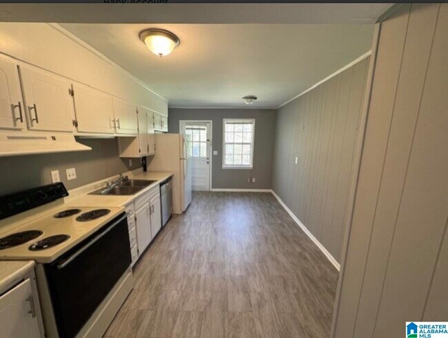 Foto del edificio - 836 Old Trail Rd