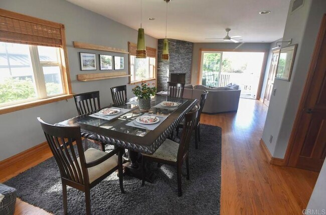 Foto del edificio - 5618 Bellevue Ave