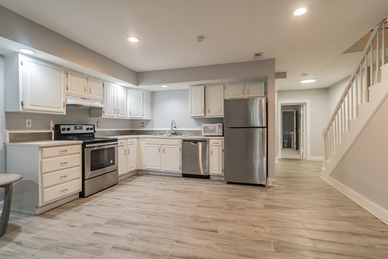 Foto principal - 1116 Rhode Island Ave NW