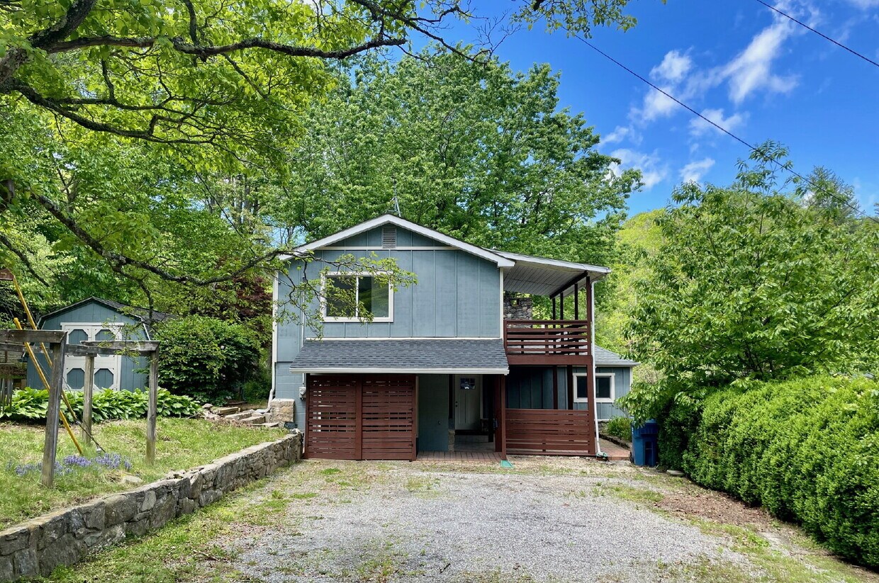 Primary Photo - "Charming Cottage Retreat in Gerton, NC!"