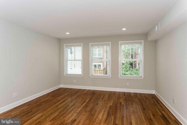 Building Photo - 2023-25 Rittenhouse Square