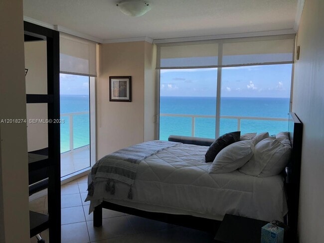 Foto del edificio - 16699 Collins Ave