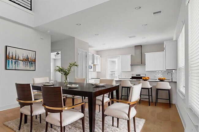 Foto del edificio - 1531 N Red Bud Ln