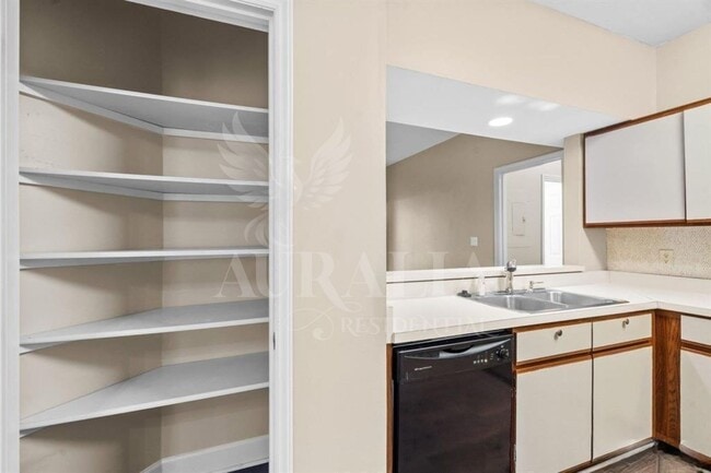 Foto del edificio - Sunpointe Condo #103