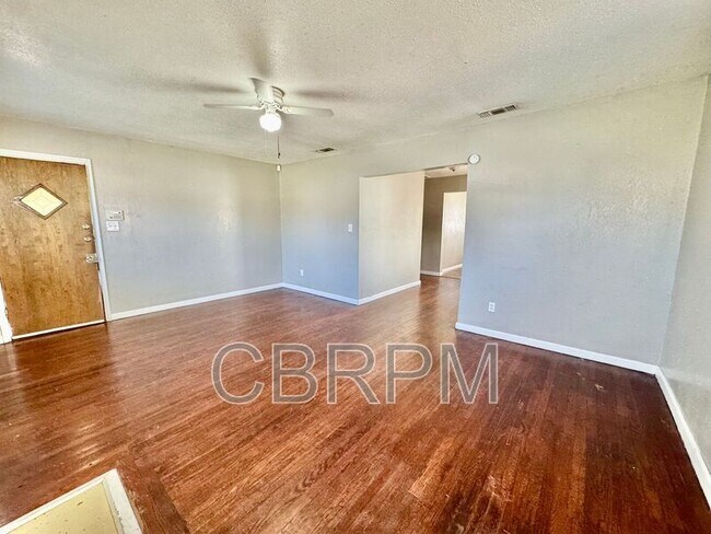 Foto del edificio - 2421 22nd St