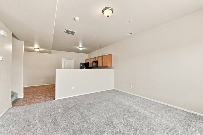 Foto del edificio - $1,895.95- 3-bed, 2.5-bath townhome in Colorado Springs!