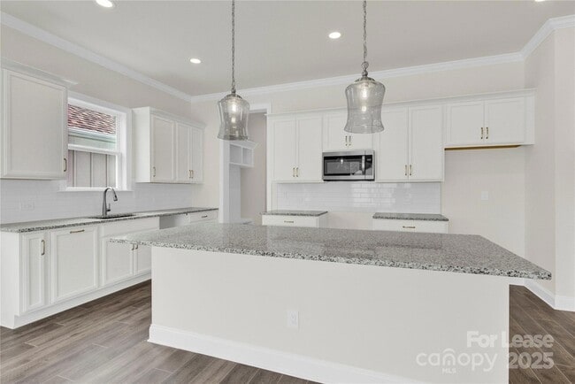 Building Photo - 4712 Anise Cir
